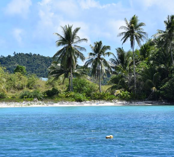 Uruk Uruk Centre private beach